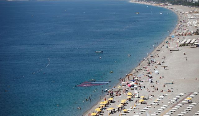 Antalya'da denizin dibinden yeryüzüne mesaj!