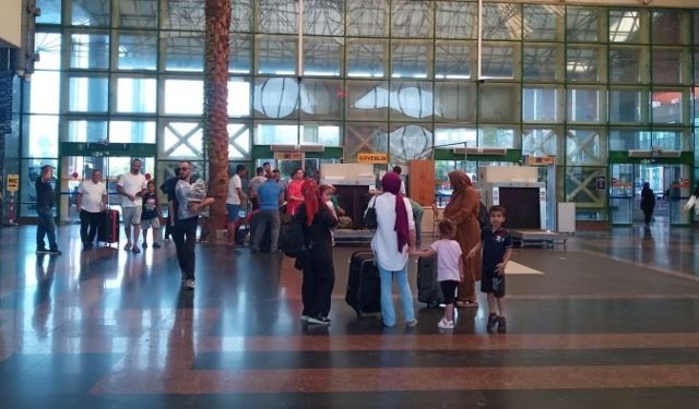 Antalya Otogarı’nda bayram dönüşü yoğunluğu başladı