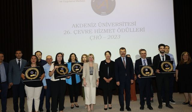 Antalya'da Çevre Hizmet Ödülleri 26'ncı kez sahiplerini buldu