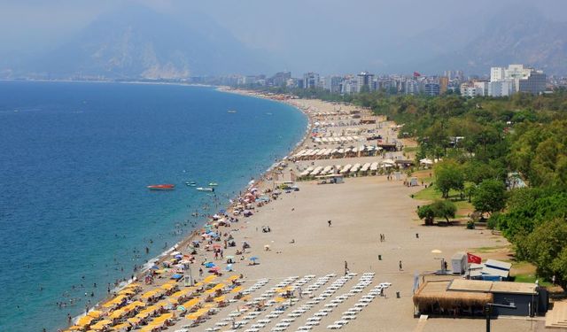 Antalya'da 4 milyondan fazla kişi oraya akın etti! Adım atacak yer kalmadı