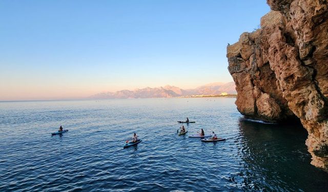 Antalya’da Sup Board çılgınlığı! Fokların mağaraları işgal altında!