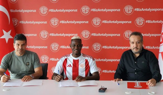 Antalyaspor hücum gücünü arttırıyor! Moussa Djenepo ile imzalar atıldı