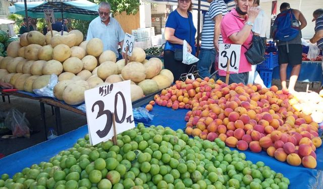Antalya Muratpaşa Çarşamba Pazarı'nda güncel sebze ve meyve fiyatları… (17 Temmuz 2024)