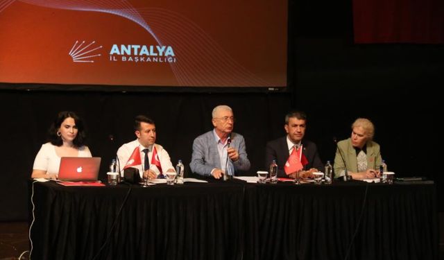 Antalya’da yerel iktidar olan CHP’de coşkusuz danışma kurulu!