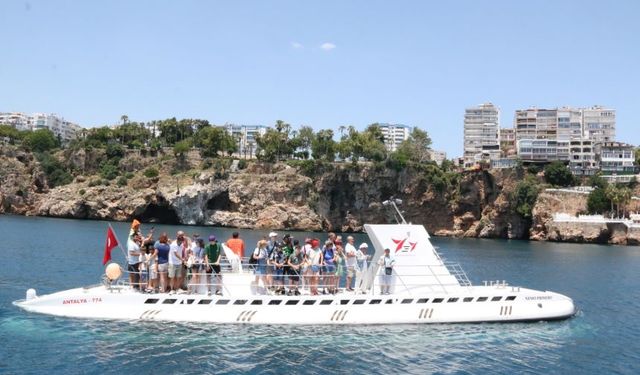 Antalya’da denizaltı şoku! Binlerce turist hayalini gerçekleştirmeden dönecek!