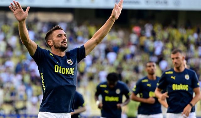 Fenerbahçe 16 yıllık hasrete son vermek için sahaya çıkıyor