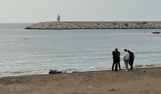 Mersin’de denize giren 41 yaşındaki adam boğularak can verdi