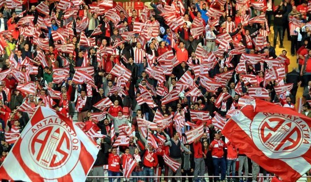 Antalyaspor - Alanyaspor maç biletlerinin yüzde 80’i tükendi!