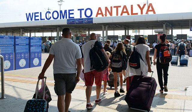 Antalya Havalimanı dünya listelerinde!