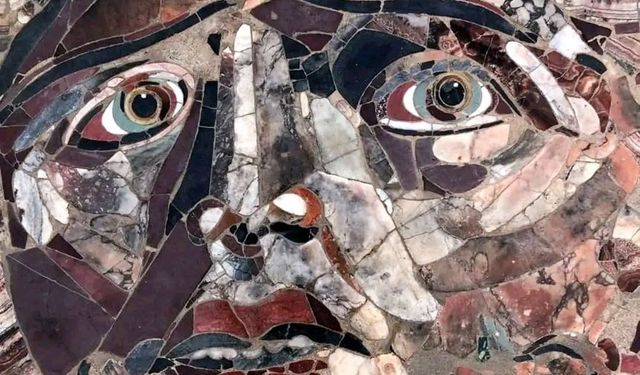 Gözlerine bakan kötü kişileri taşa çevirdiğine inanılıyordu: Medusa Mozaiği ziyarete açıldı
