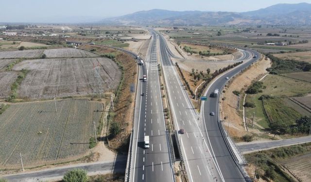 İzmir - Antalya ulaşım süresi yarı yarıya kısalıyor