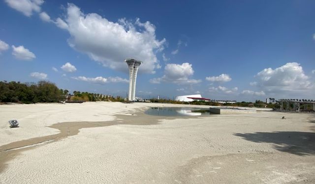 EXPO 2016’da yürek sızlatan manzara! Göl kurudu balıklar kaderine terk edildi!