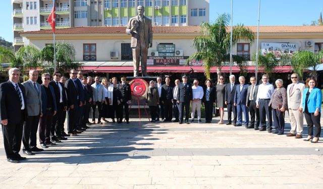 Kemer’de muhtarlardan "demokrasi" vurgusu