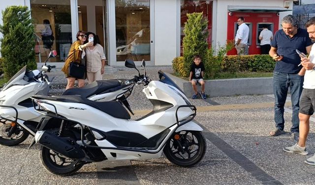 Antalya'da fıkra gibi olay! İki vatandaş motosikletlerini karıştırdı