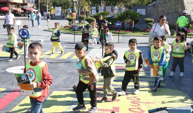 Vali Şahin'in trafik güvenliği mesajı: Eğitimle kazaları azaltabiliriz