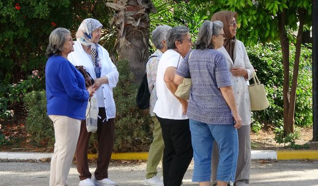 Yaşlı bakımı aile içi tartışmayı artırıyor! Yaşlılık sigortası hayata geçmeli