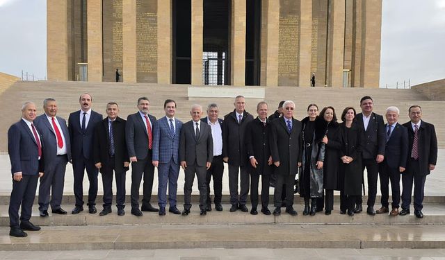 Anıtkabir fotoğrafında yer alamayan iki Antalyalı başkanın nerede olduğu belli oldu