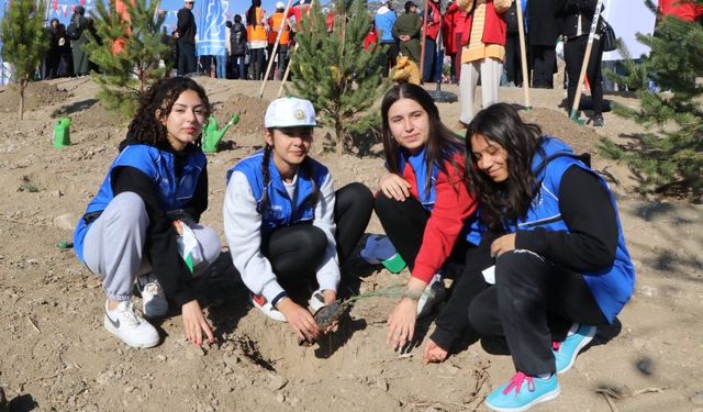 Milli Ağaçlandırma Günü, Burdur’u yeşile boyadı