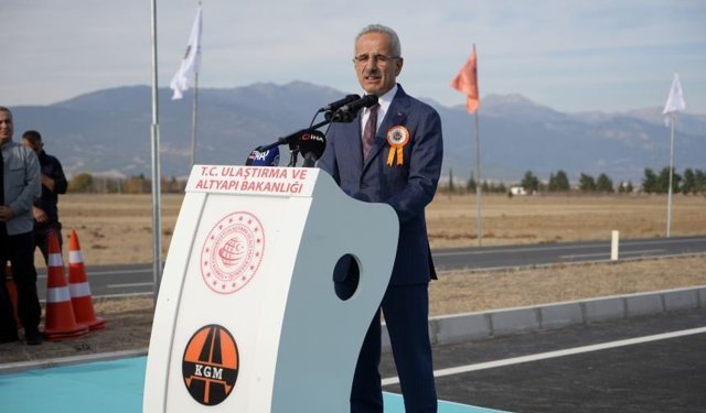 Bakan Uraloğlu Antalya’nın yatırım karnesini açıkladı! 24 yılda 353 milyar TL