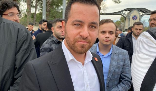 CHP Antalya Gençlik'te kriz sürüyor! Onur Kayar, "Görevimin başındayım"