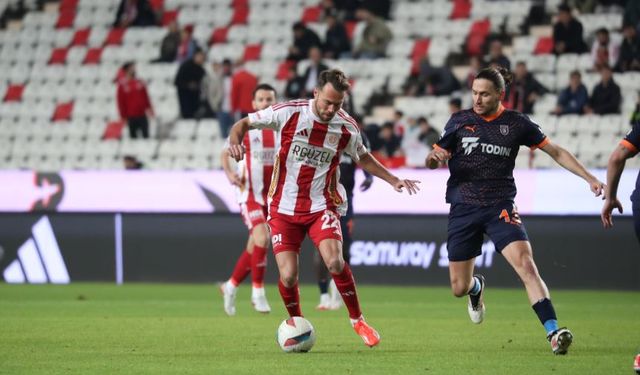 Antalyaspor-Başakşehir maçının ilk 11’leri belli oldu