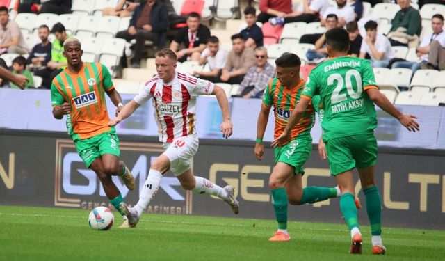 Alanyaspor küme düşme hattına geriledi! 5 maçtır galibiyet yok