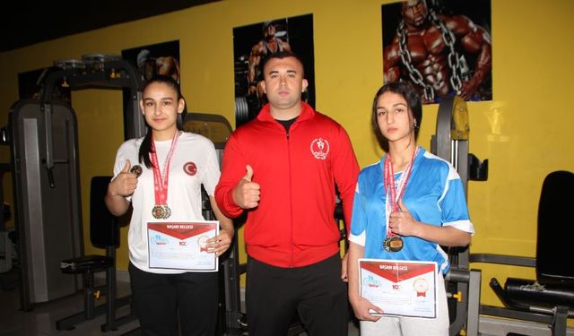 Genç kızların bileği güçlü: Hedefleri dünya şampiyonluğu