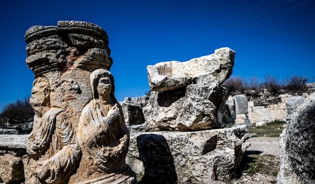Uzuncaburç Antik Kenti, kültürel zenginliklerini geleceğe taşıyor