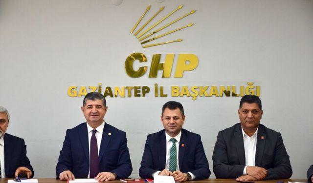 CHP Antalya Milletvekili Arı, istifanın perde arkasını öğrenmek için Antep'te