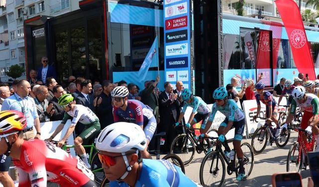 Antalya'da 60. Cumhurbaşkanlığı Türkiye Bisiklet Turu heyecanı başladı