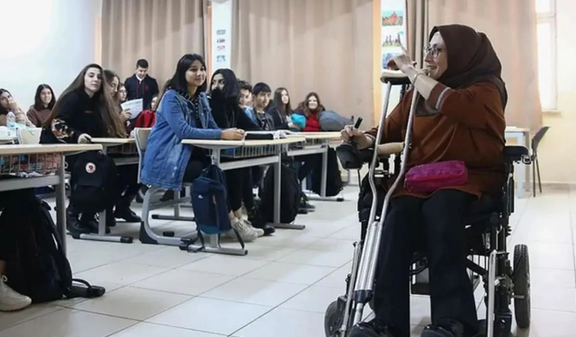 Kabine toplantısı bitti, Milli Eğitim Bakanı duyurdu! Engelli öğretmenlerin 2 günü kaldı