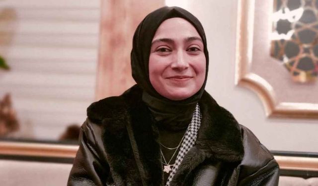 Wattpad Fenomeni Loresima, Kepez Kitap Fuarı'nda okurlarıyla buluşuyor