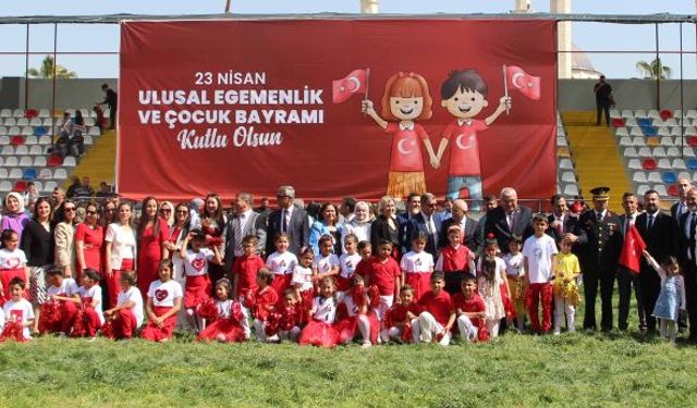 Kumluca, Manavgatve Korkuteli'ni 23 Nisan coşkusu sardı