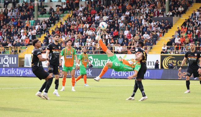 Alanyaspor ve Kayserispor puanları paylaştı