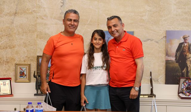 Başarılı genç sporcudan Başkan Kara’ya ziyaret