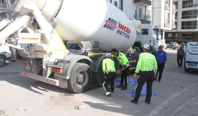 Konya'da beton mikserinin altında can veren yaşlı adam toprağa verildi