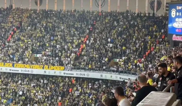 Kadıköy 'Ali Koç istifa' sesleri ile yankılanıyor