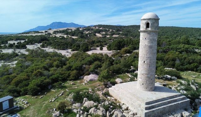 Patara Antik Kenti’nde yer alan İmparator Nero Deniz Feneri, Türkiye'yi aydınlatıyor
