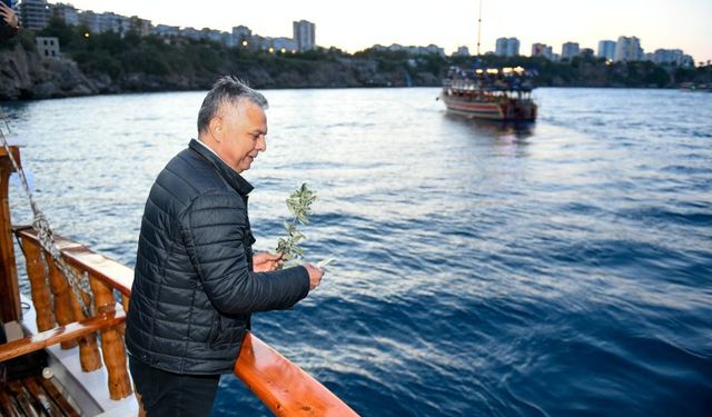 Antalya’da Hıdırellez coşkusu denize taşınıyor