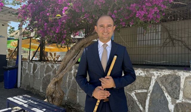 Bodrum'da okul müdürü, ney ile dünyaya açıldı
