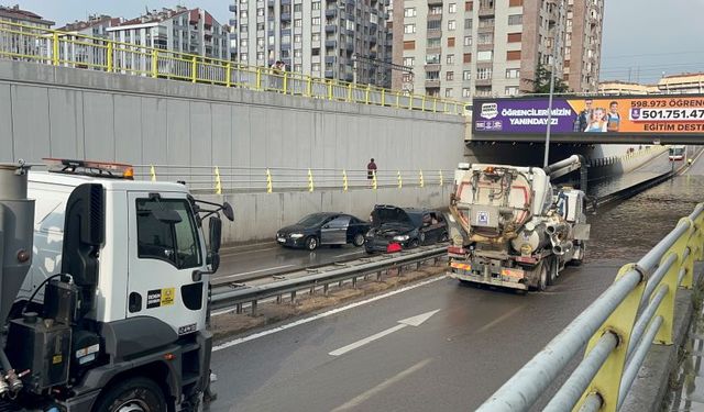 Konya'da ani dolu ve sağanak yağış hayatı felç etti!