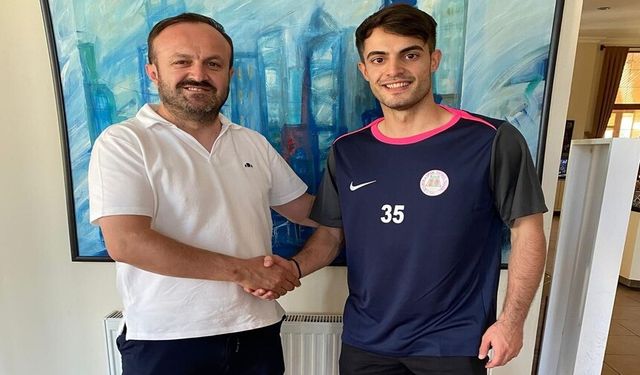 Isparta 32 spor, Bedirhan Altunbaş'ı renklerine bağladı