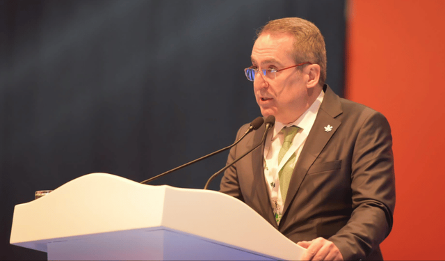 Gelecek Partisi eriyor! İstifalar ‘ikbal’ tartışmasını körükledi