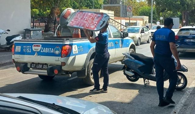 Manavgat Belediyesi kaldırım işgallerine izin vermiyor!