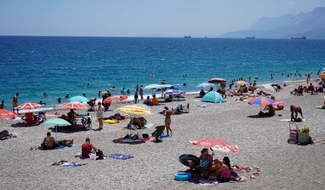 Antalya’da İran-Amerika savaşı endişesi: İran’dan gelen 3 milyon turisti etkileyebilir