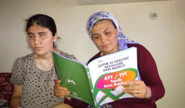 Mersin’de görme engelli kız, annesi sayesinde üniversite sınavında derece yaptı