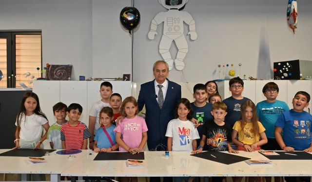 Antalya Bilim Merkezi’nde minikler bilimle buluşuyor