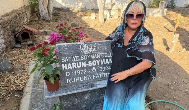 Safiye Soyman oğlunu kabri başında gözyaşlarıyla andı