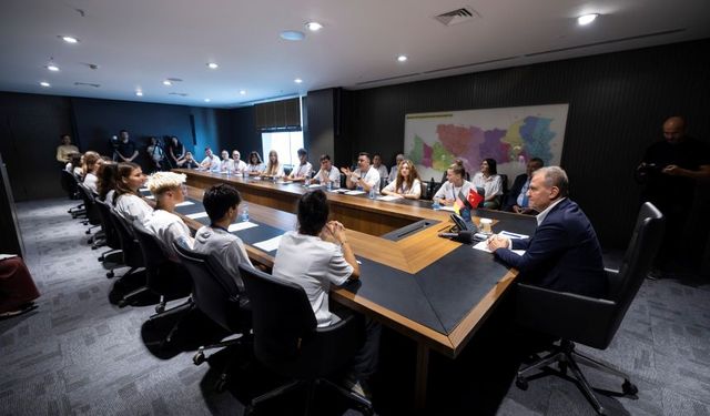 Almanya’dan Mersin’e dostluk köprüsü: Vahap Seçer öğrencileri ağırladı