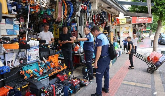 Mersin’de kaldırım işgaline geçit yok